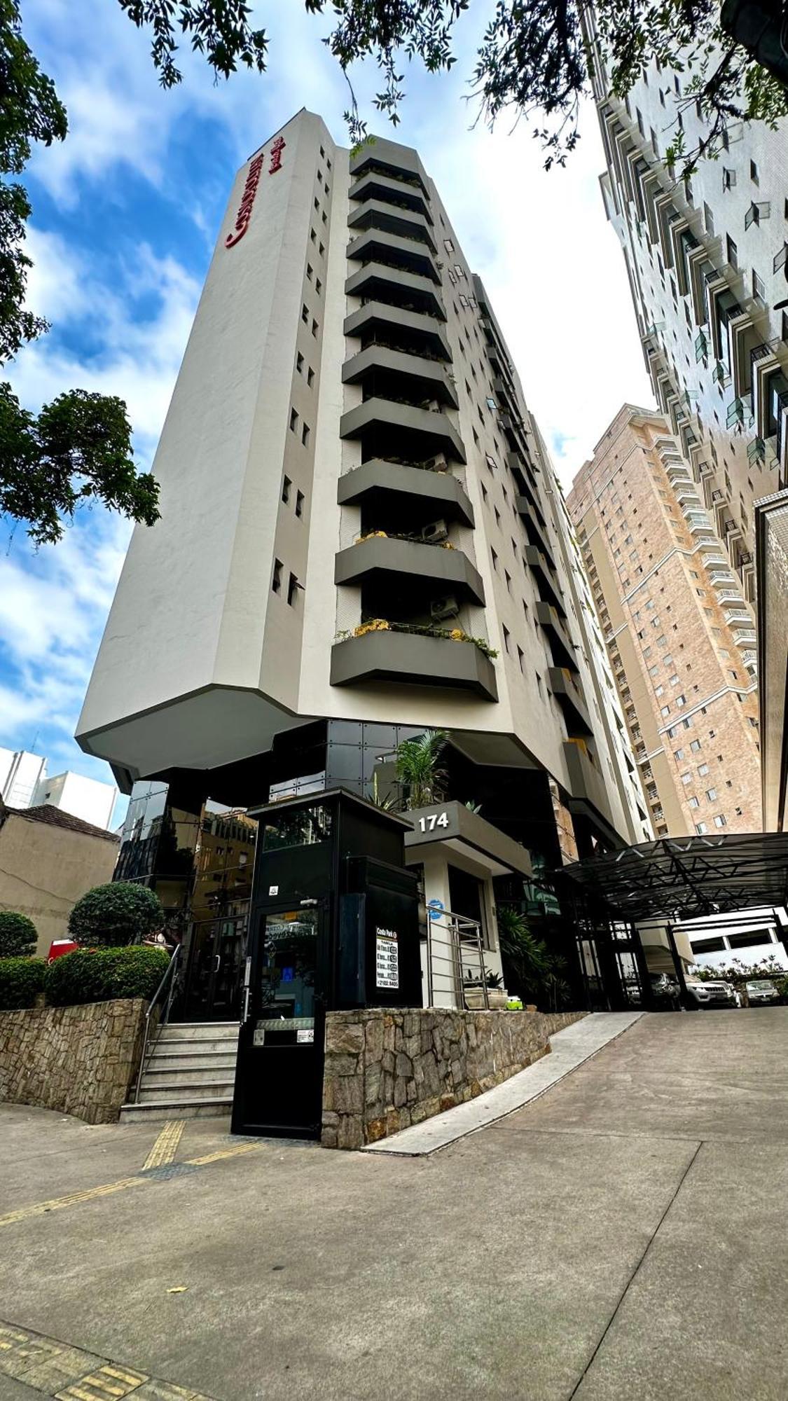 Flat Cosmopolitan Praia Com Estacionamento Gratis - Gonzaga - Andar Alto Hotel Santos  Exterior photo